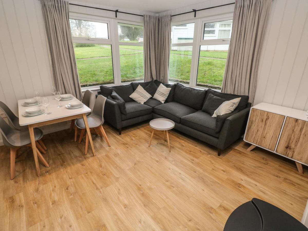 Saltwater Villa Haverfordwest Eksteriør billede