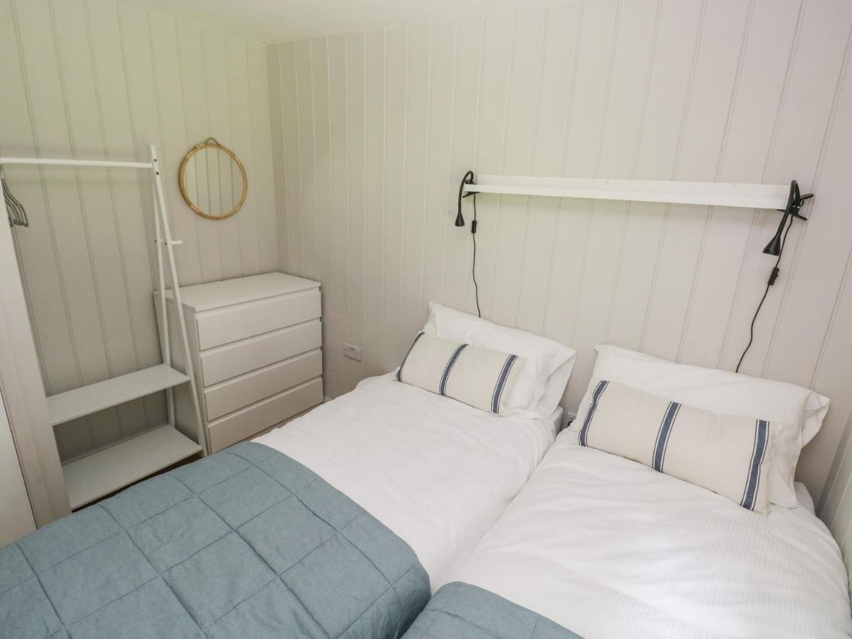 Saltwater Villa Haverfordwest Eksteriør billede